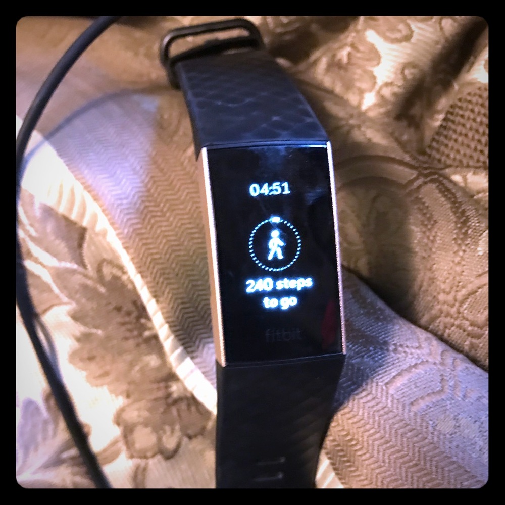 Fitbit Charge 3 - image 1